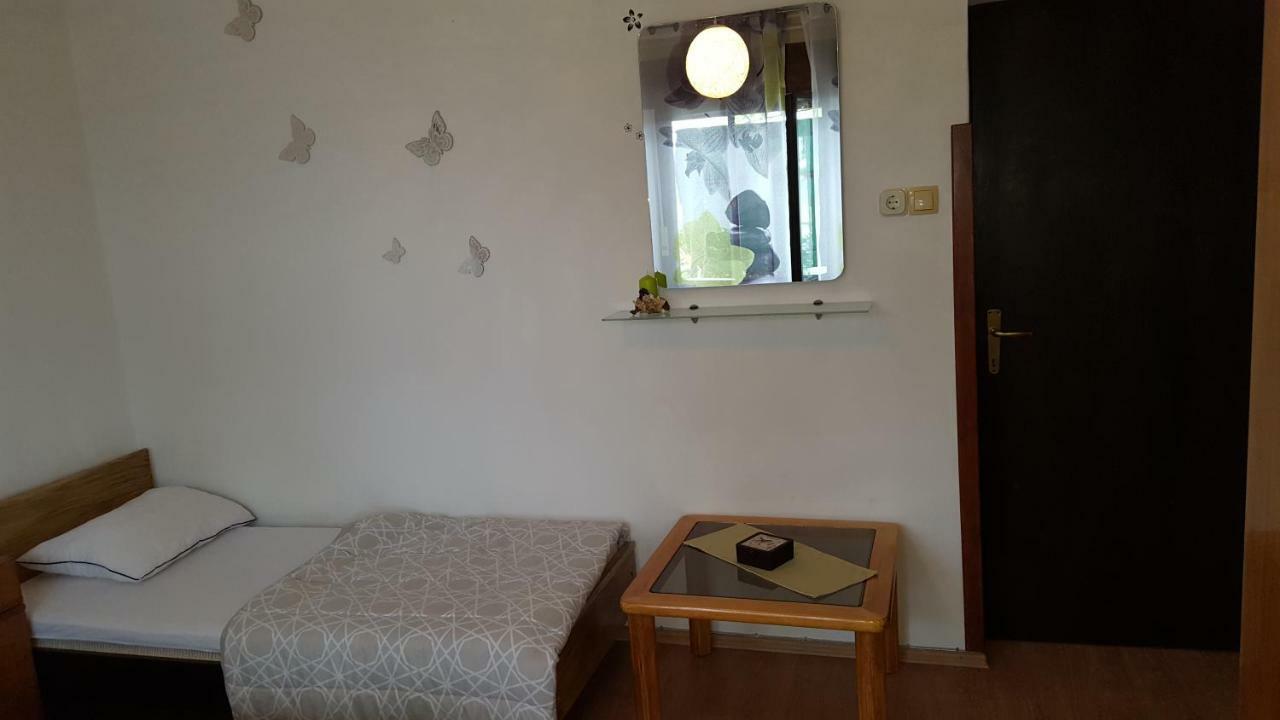 Apartmani Marenda Supetarska Draga Exteriör bild
